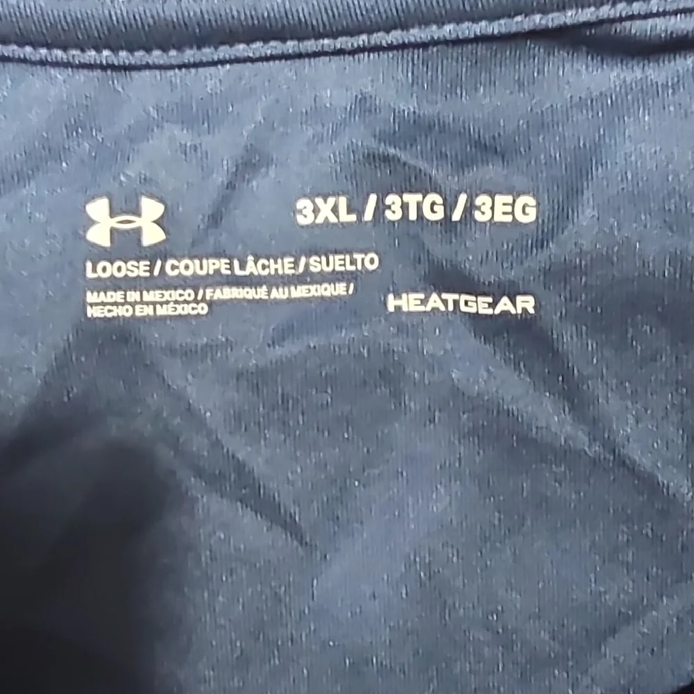 Under Armour Men's Dark Blue and Red Logo Tee